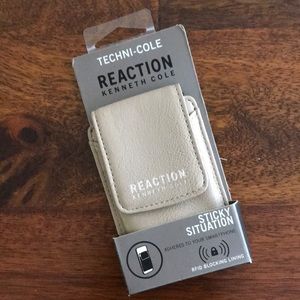 KENNETH COLE Smartphone RFID blocking, card holder